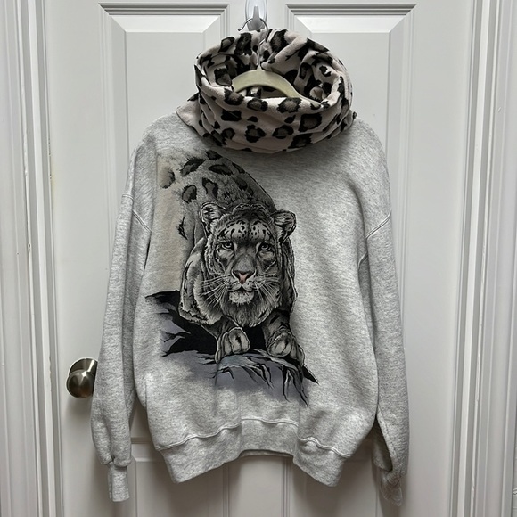 Vintage‎ National Wildlife Foundation White Cheetah Turtleneck Gray Sweatshirt - Picture 1 of 7